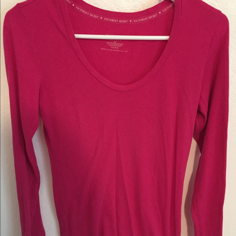 🦋 Victoria’s Secret Hot Pink Long Sleeve Shirt